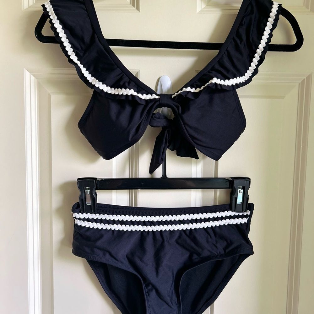 GB Youth Girl Two Piece Swimsuit Rick Rack Flounce black bathing suit size 12